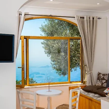 Oda ve Kahvaltı La Borragine