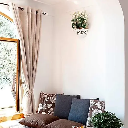 La Borragine Bed & Breakfast 4*