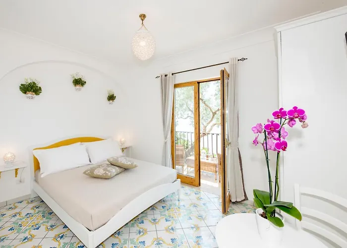 La Borragine Bed & Breakfast 4*